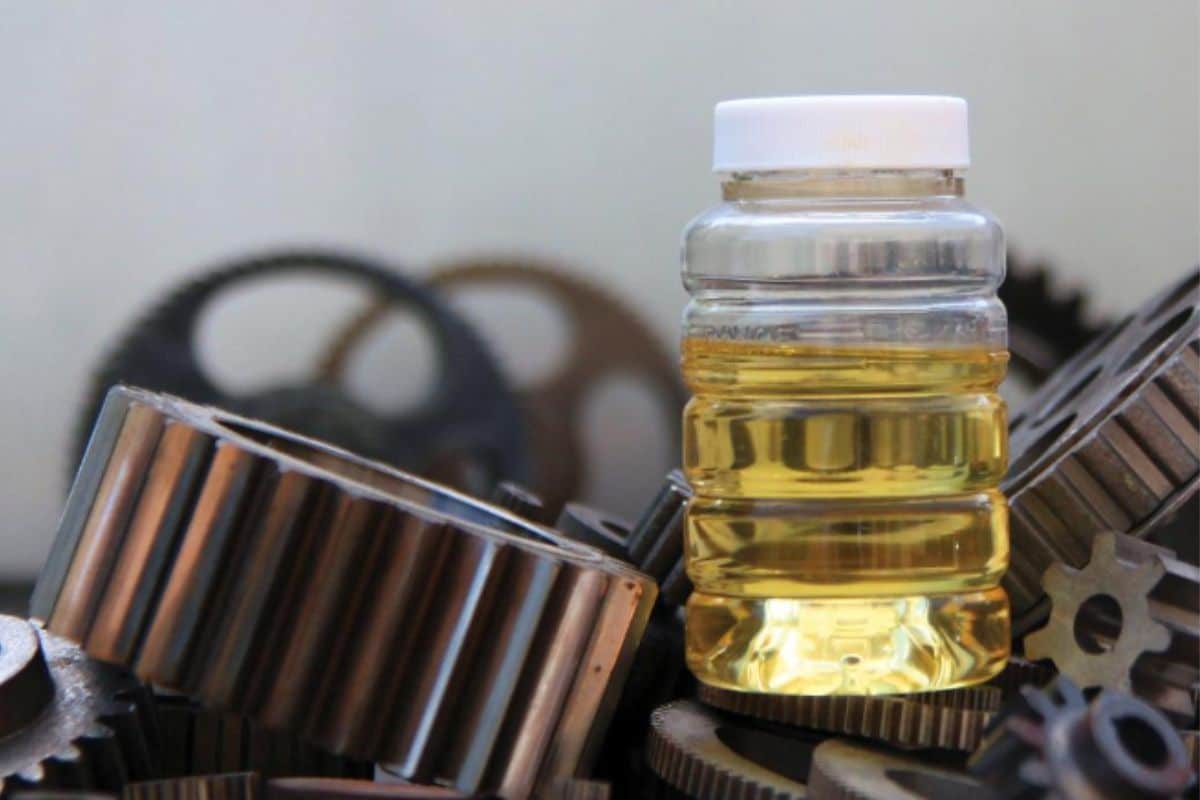 Analisi olio idraulico con test di contaminazione per monitoraggio impianti