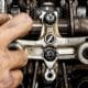 Manutenzione motore Diesel con controlli e filtrazione carburante