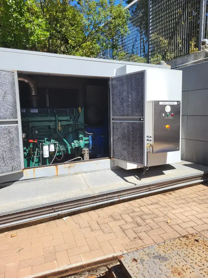 Diesel Defender in acciaio inox pronti per l'installazione